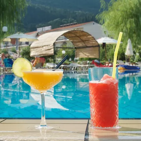 Pericles Hotell 3*